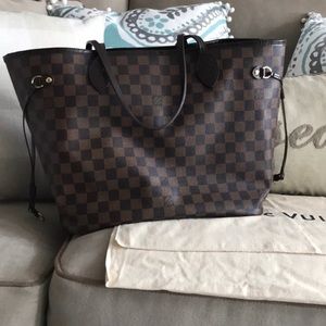 Authentic Louis Vuitton Damier Neverfull MM